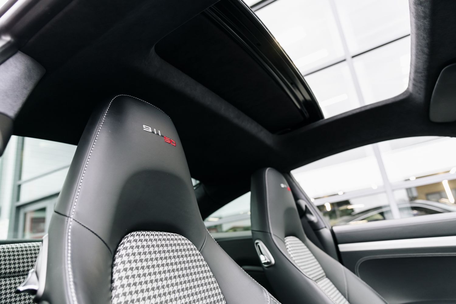 Porsche 911 50 Anniversary Edition 50 ANNIVERSARY EDITION PDK