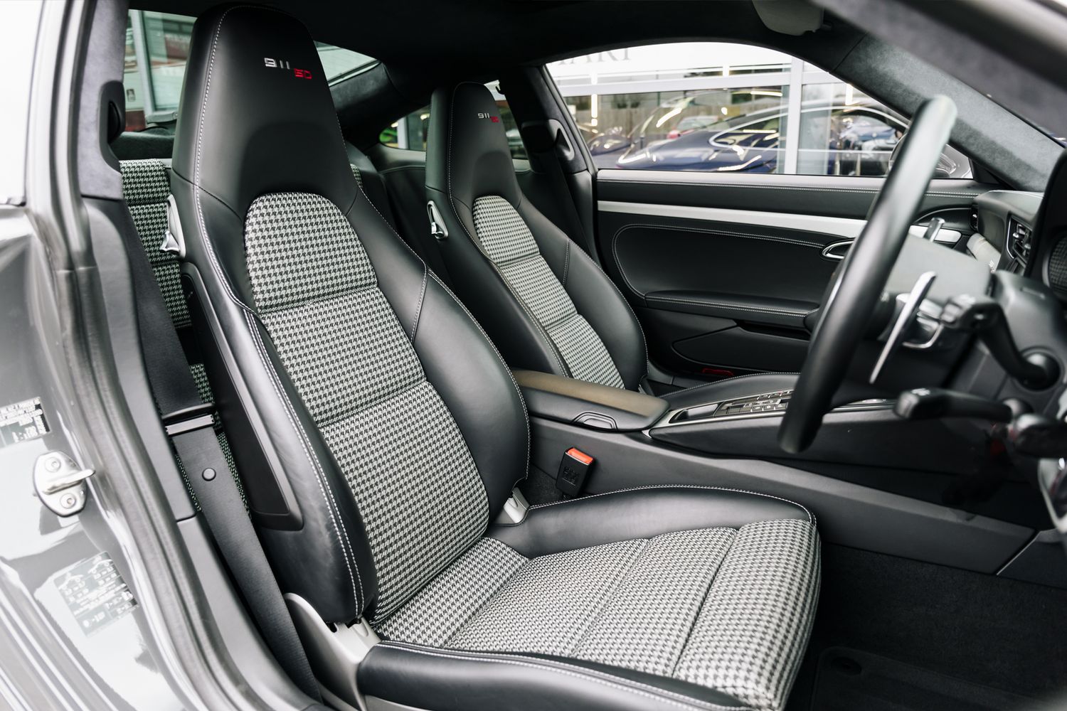 Porsche 911 50 Anniversary Edition 50 ANNIVERSARY EDITION PDK