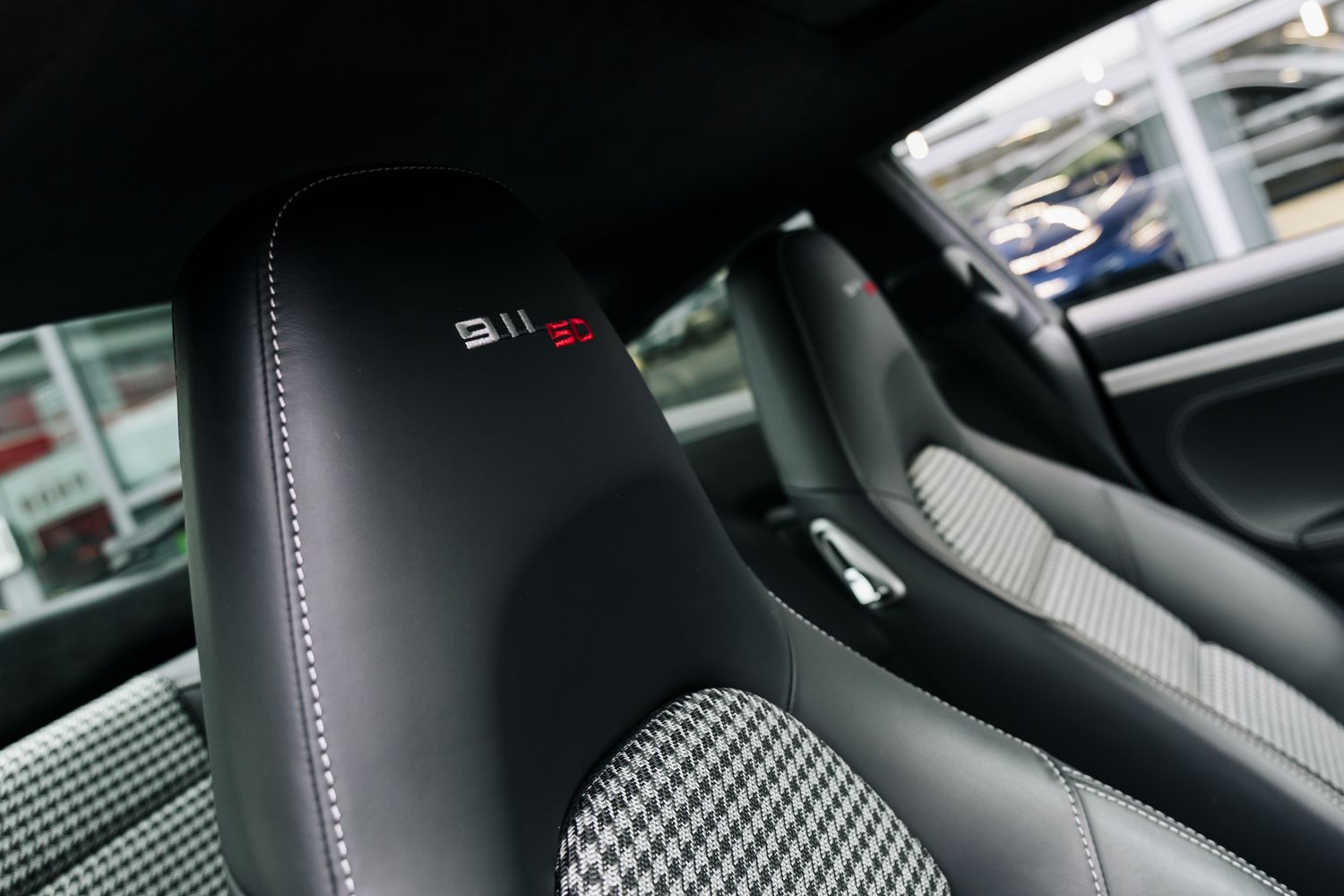 Porsche 911 50 Anniversary Edition 50 ANNIVERSARY EDITION PDK