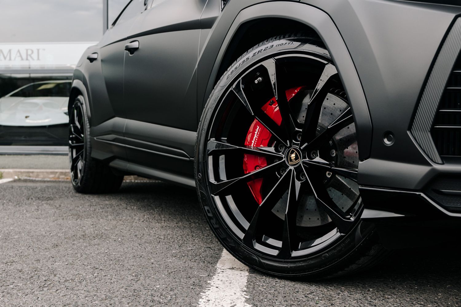 Lamborghini Urus V8