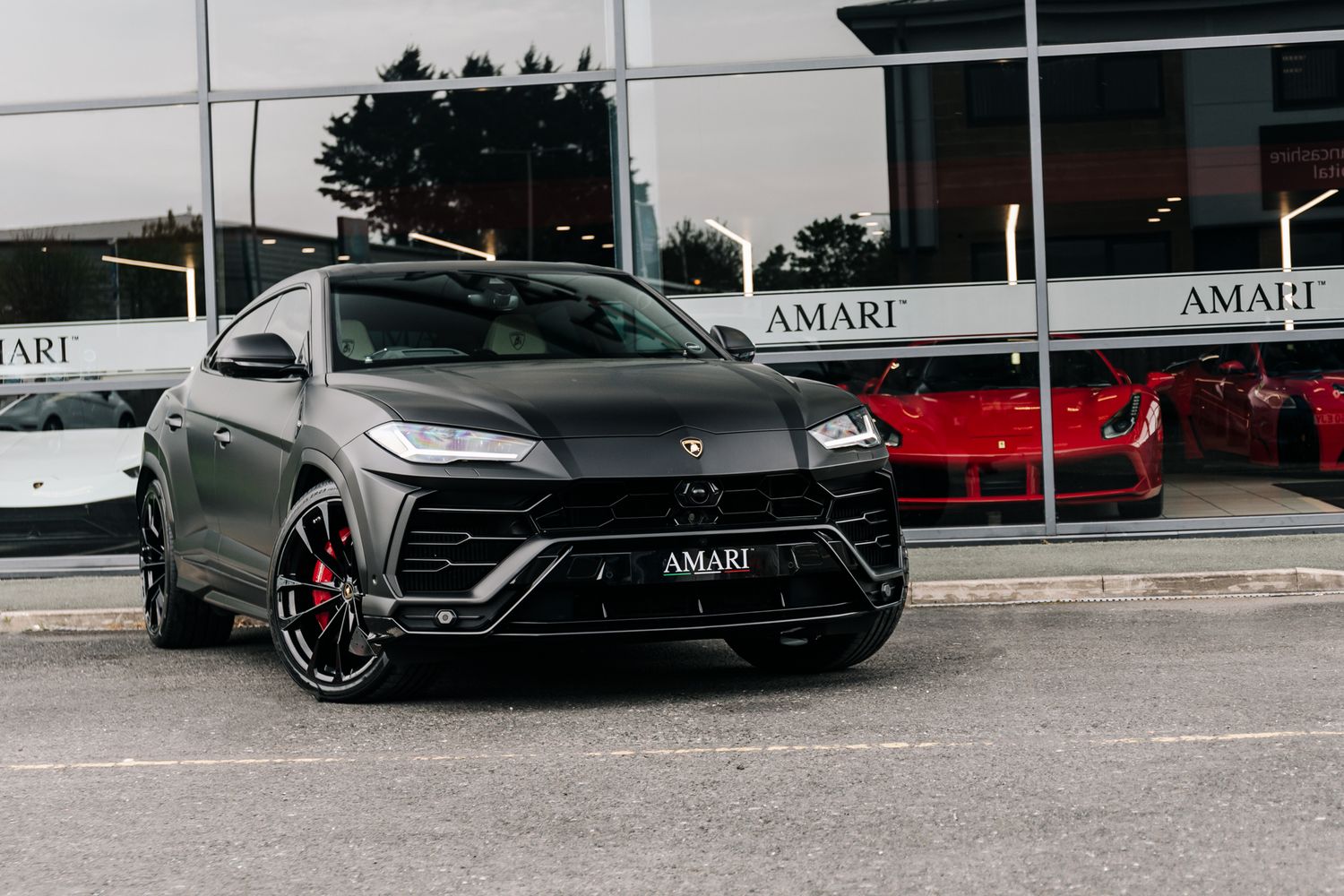 Lamborghini Urus V8