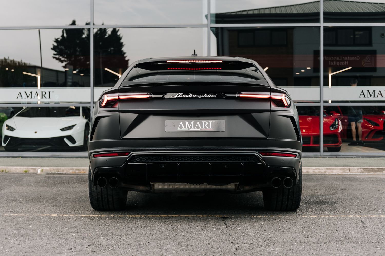 Lamborghini Urus V8