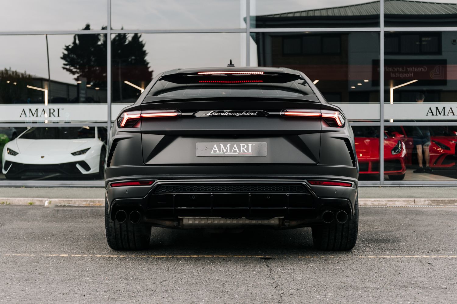 Lamborghini Urus V8