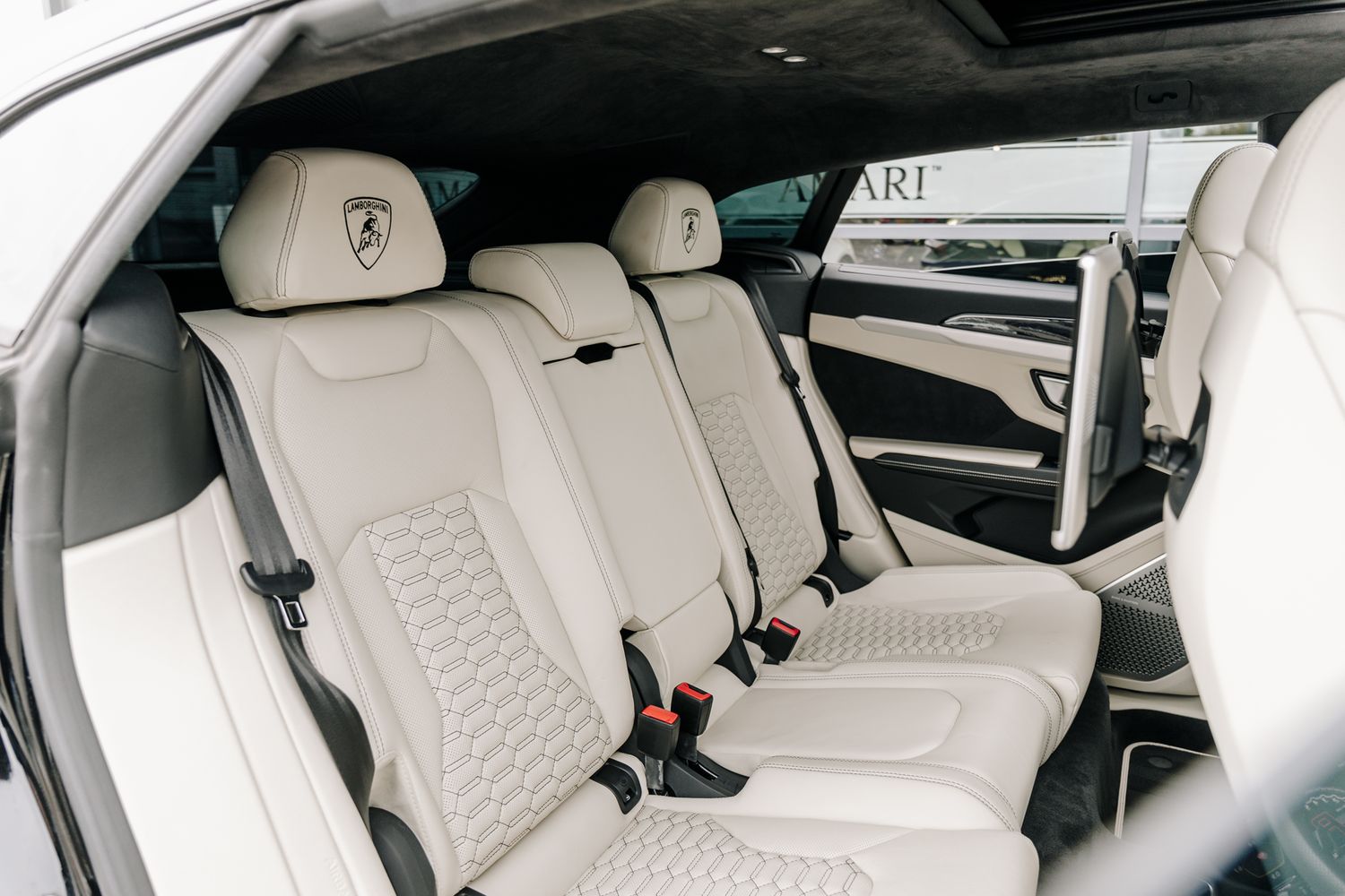 Lamborghini Urus V8
