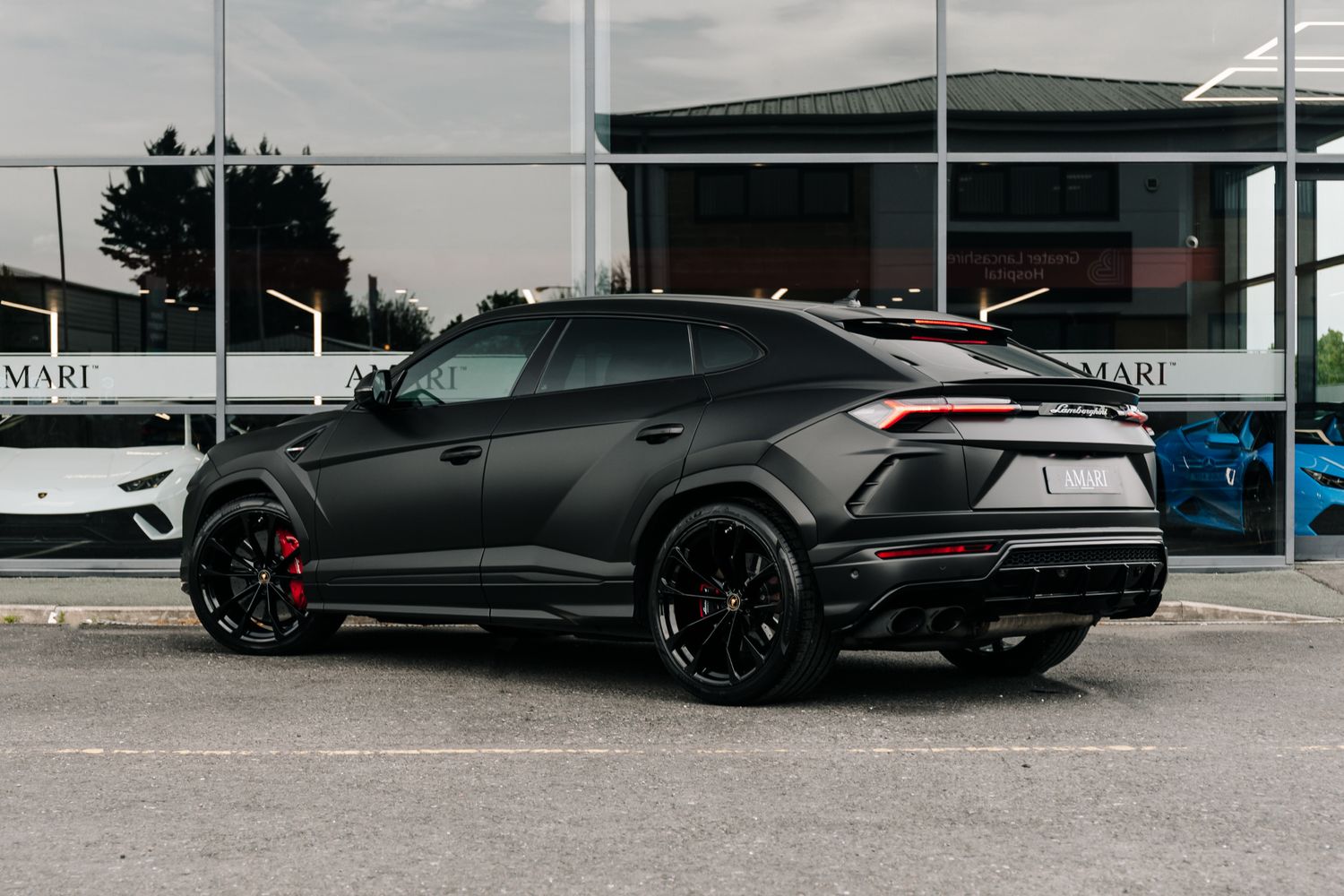 Lamborghini Urus V8