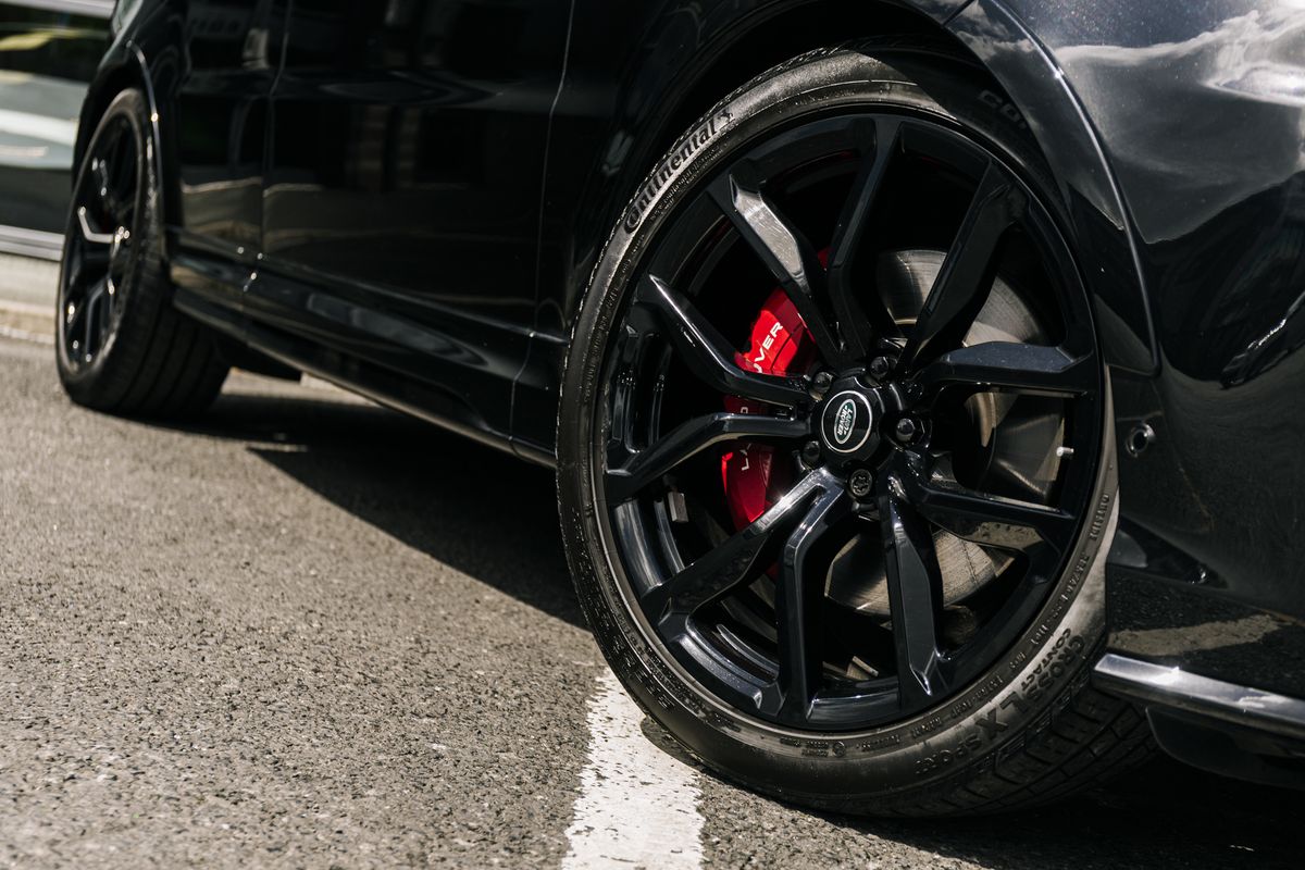 Land Rover Range Rover Sport SVR SVR Supercharged