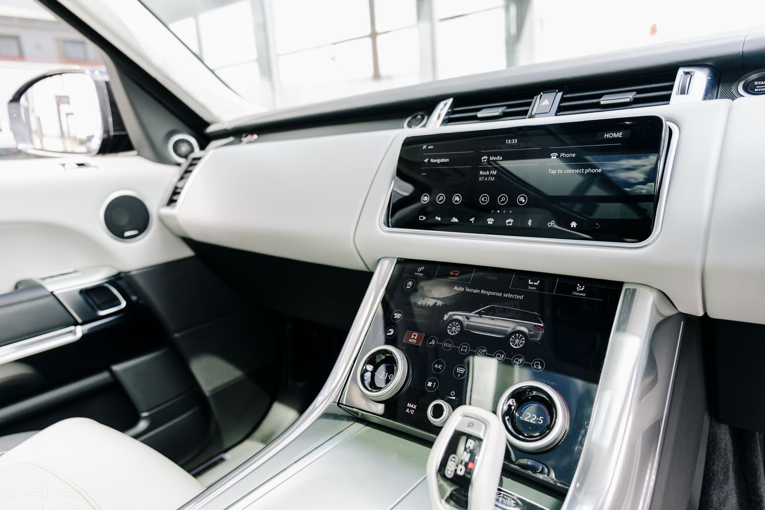 Land Rover Range Rover Sport SVR SVR Supercharged