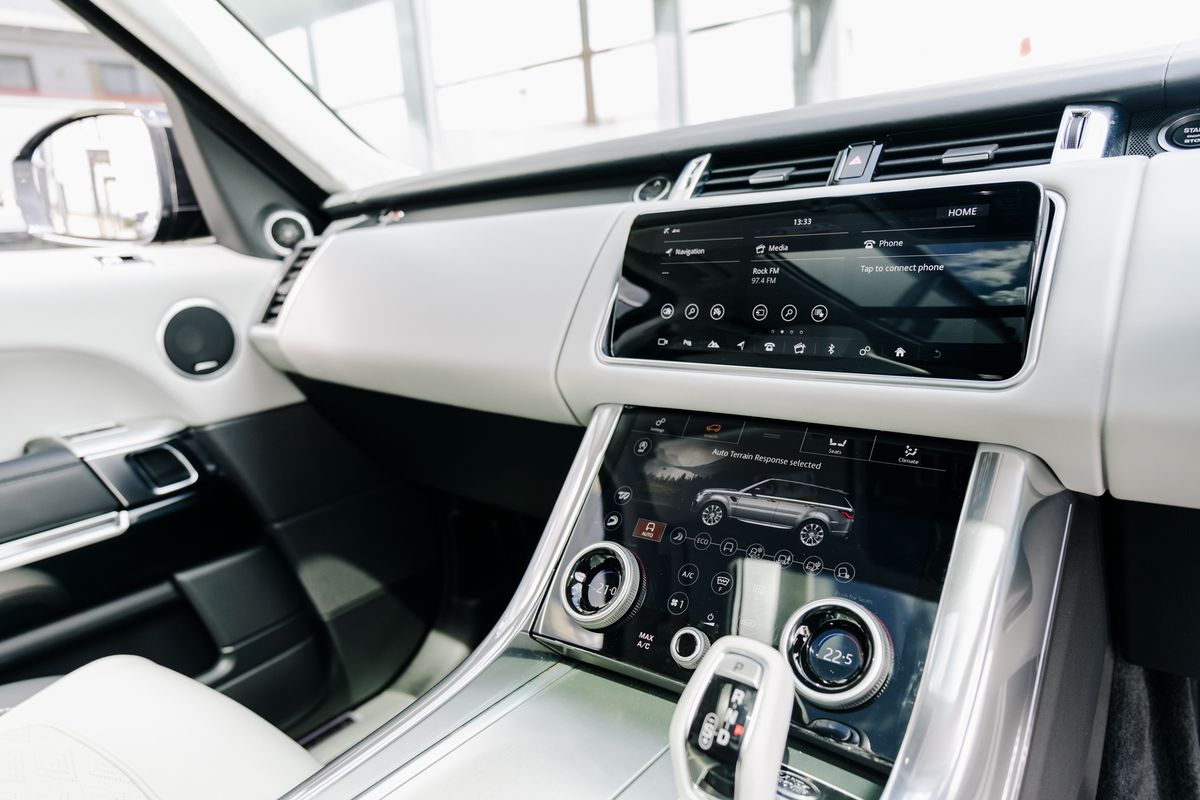 Land Rover Range Rover Sport SVR SVR Supercharged