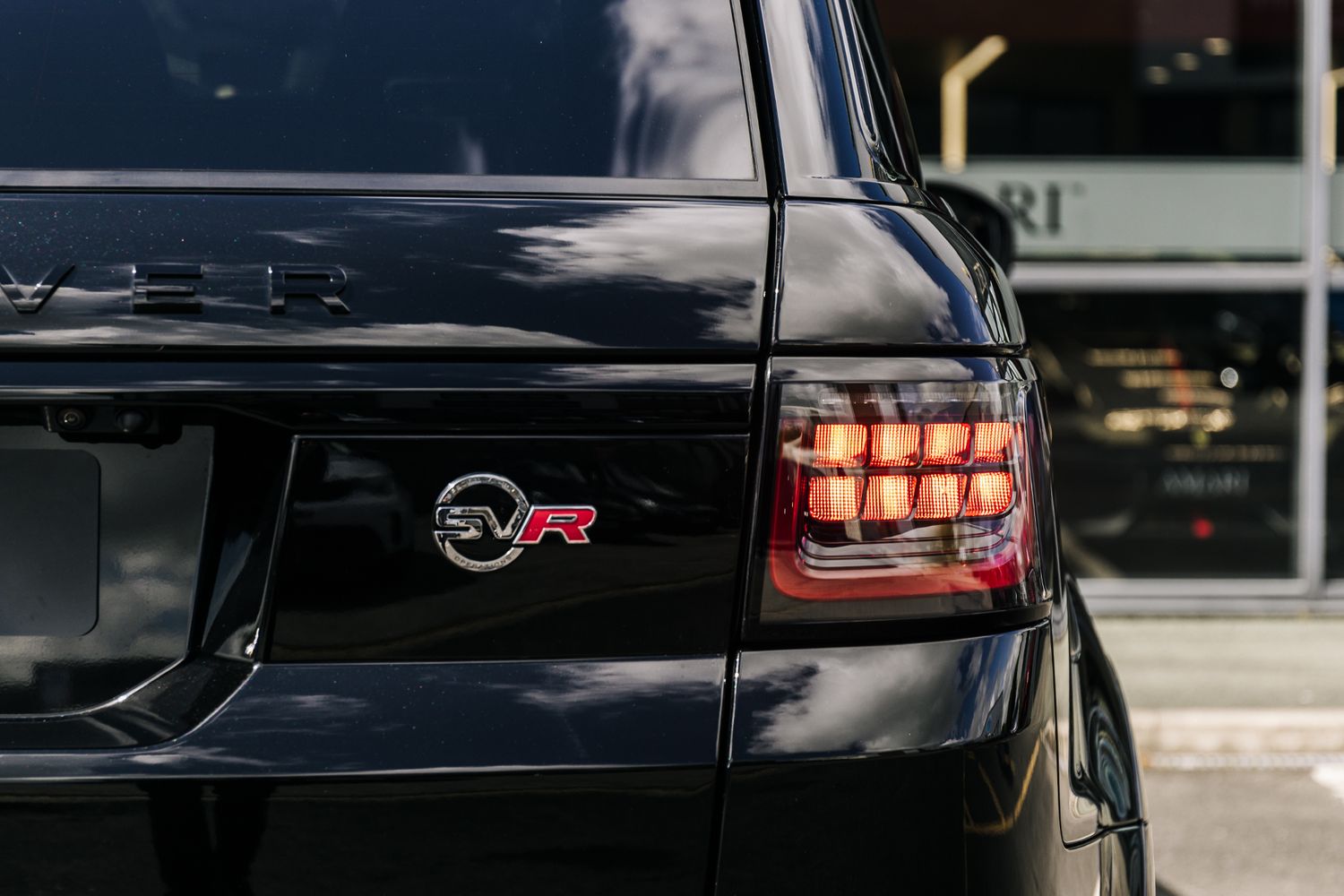 Land Rover Range Rover Sport SVR SVR Supercharged