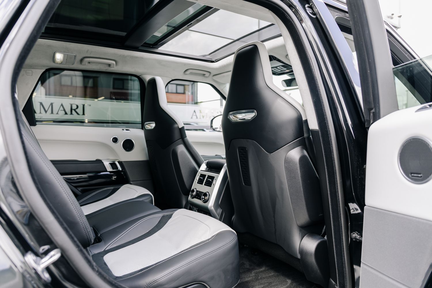 Land Rover Range Rover Sport SVR SVR Supercharged