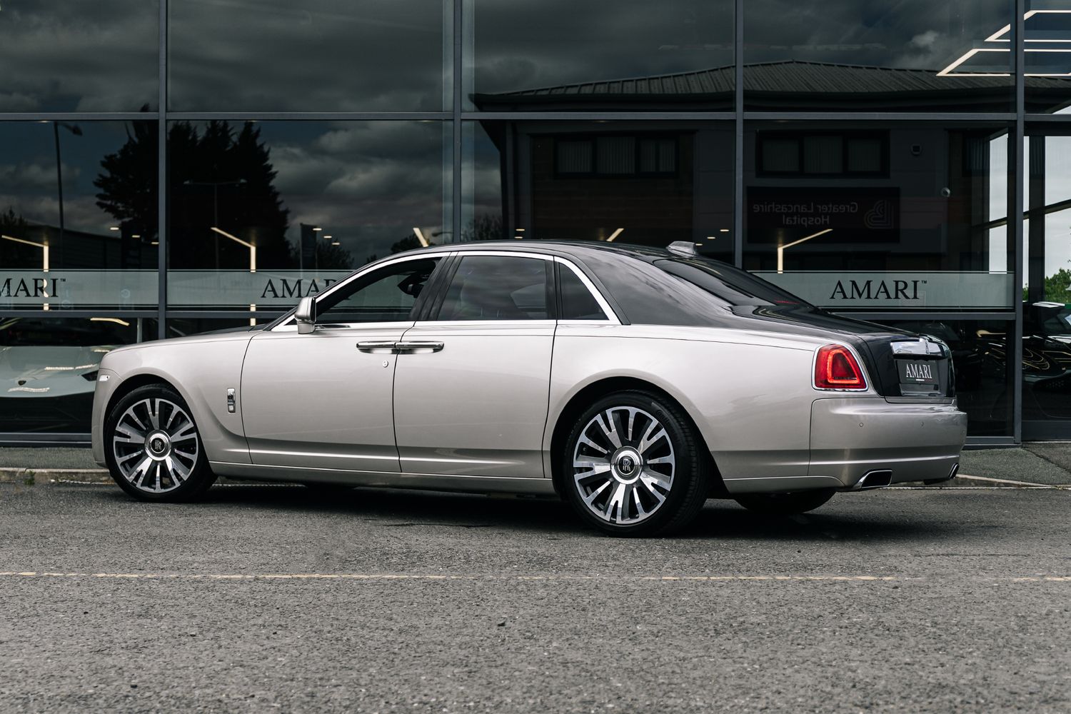 Rolls Royce Ghost Ghost V12 SWB AUTO