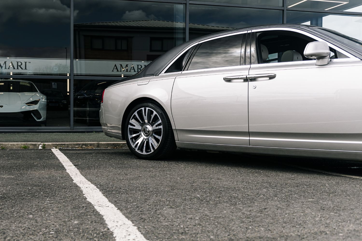 Rolls Royce Ghost Ghost V12 SWB AUTO