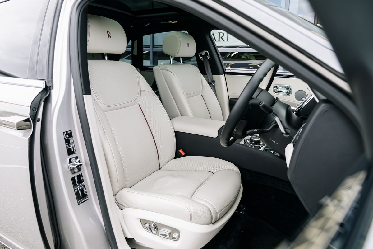 Rolls Royce Ghost Ghost V12 SWB AUTO