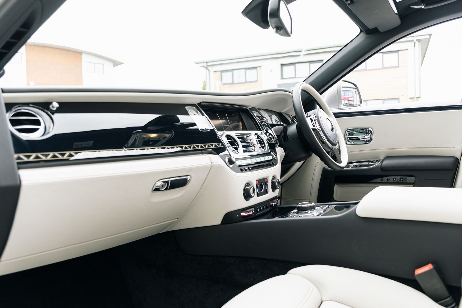 Rolls Royce Ghost Ghost V12 SWB AUTO