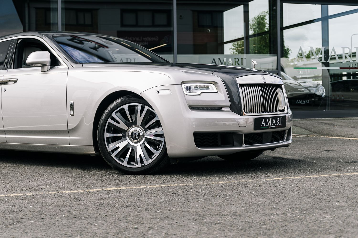 Rolls Royce Ghost Ghost V12 SWB AUTO