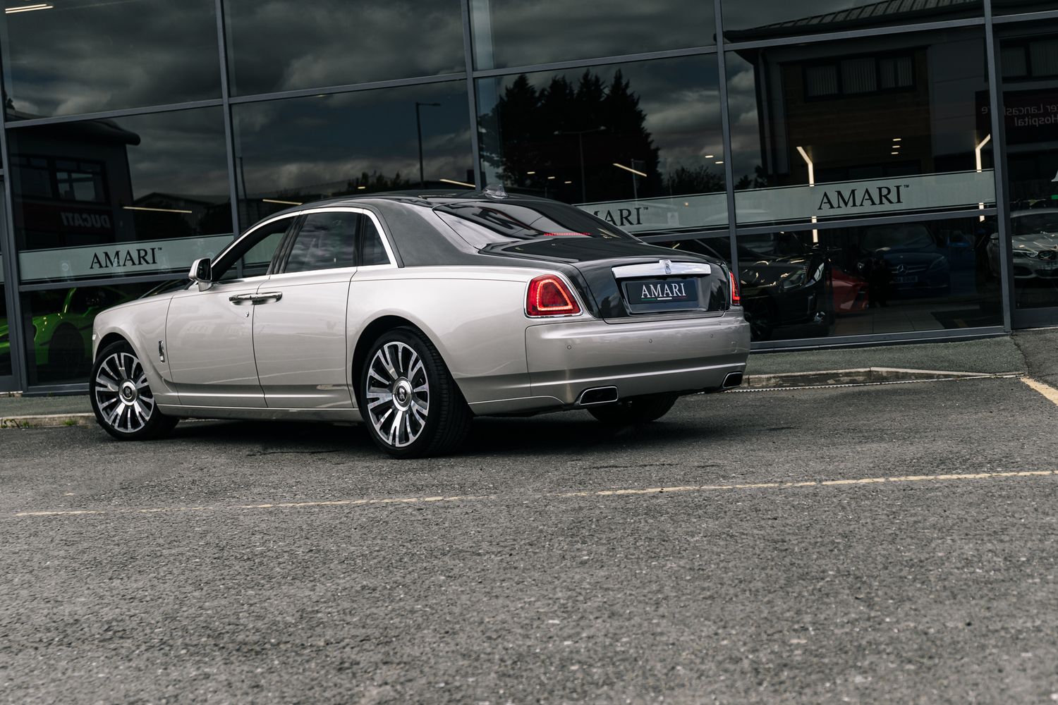 Rolls Royce Ghost Ghost V12 SWB AUTO