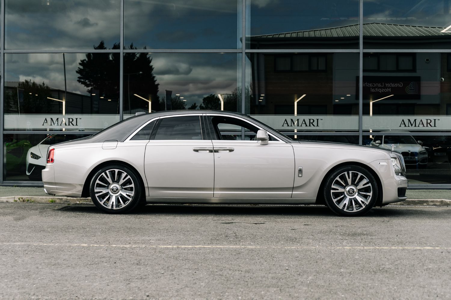 Rolls Royce Ghost Ghost V12 SWB AUTO