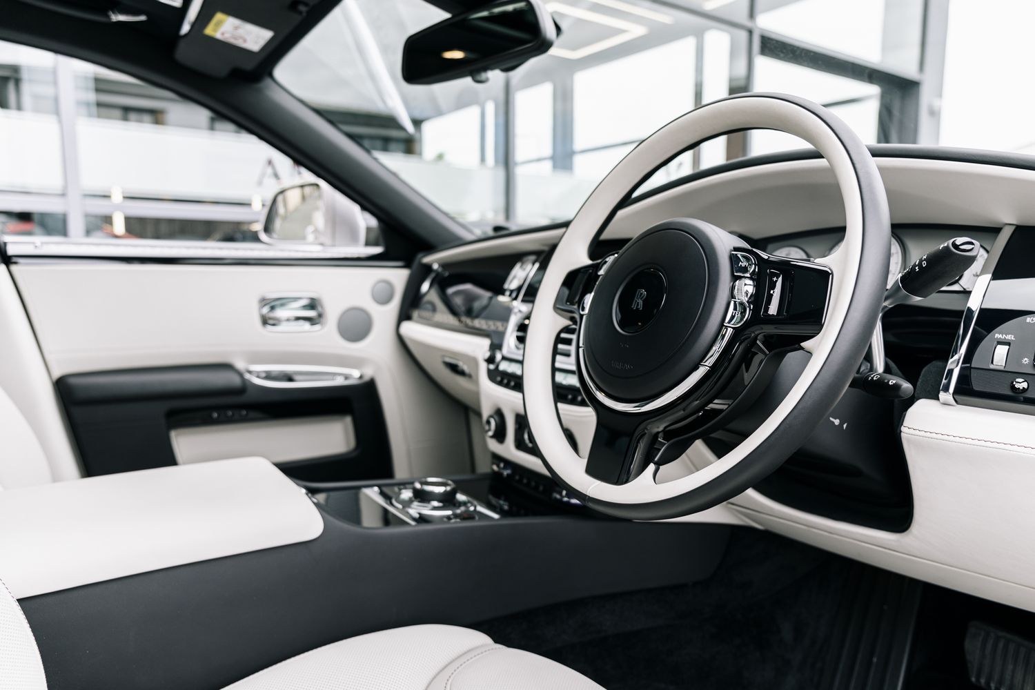 Rolls Royce Ghost Ghost V12 SWB AUTO