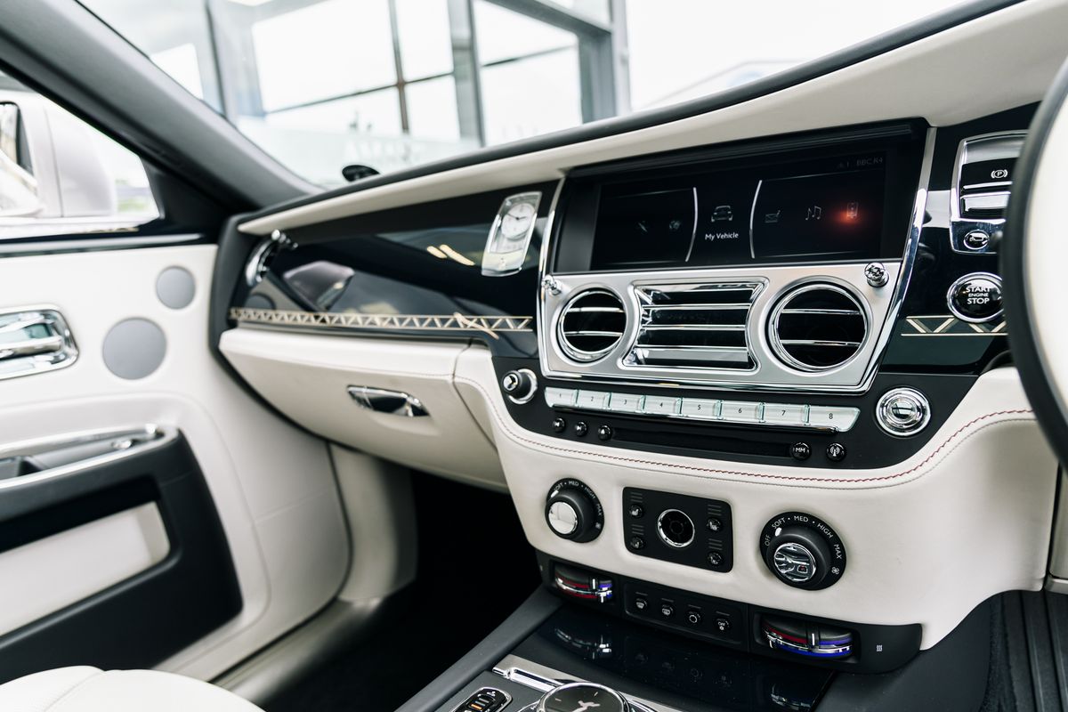 Rolls Royce Ghost Ghost V12 SWB AUTO