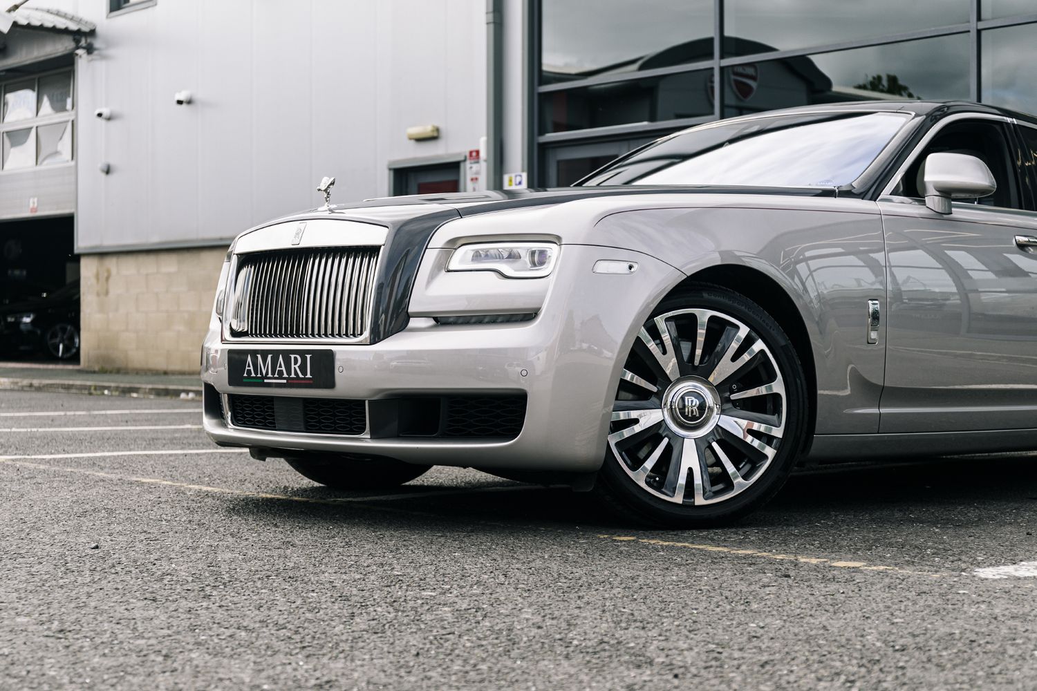 Rolls Royce Ghost Ghost V12 SWB AUTO