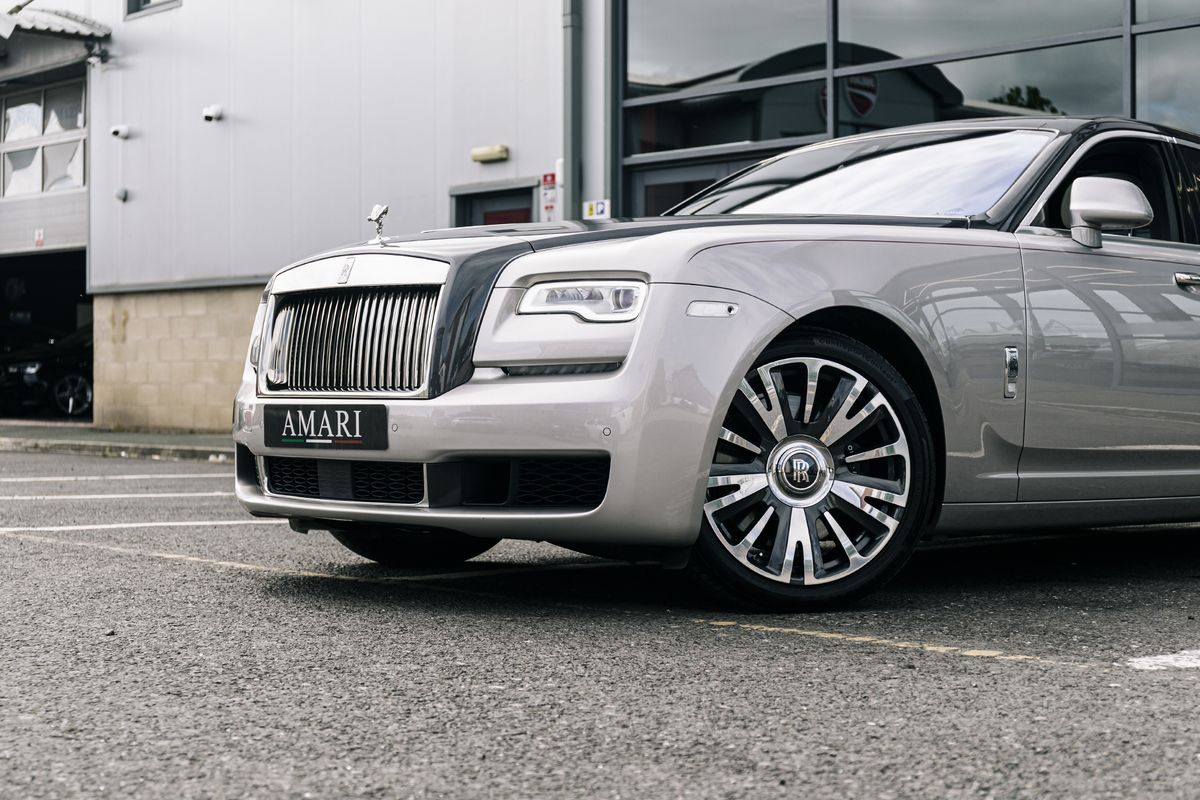 Rolls Royce Ghost Ghost V12 SWB AUTO