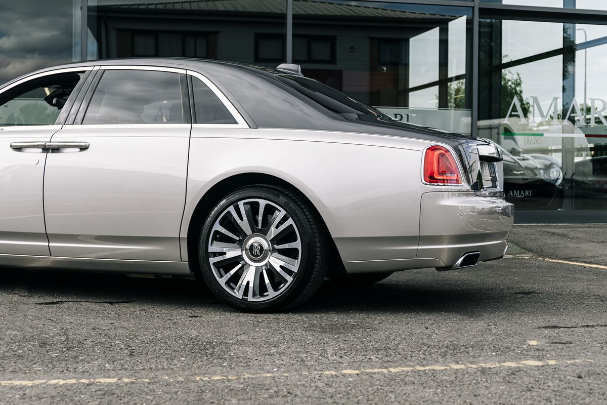 Rolls Royce Ghost Ghost V12 SWB AUTO