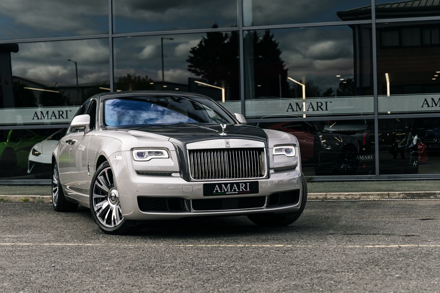 Rolls Royce Ghost Ghost V12 SWB AUTO