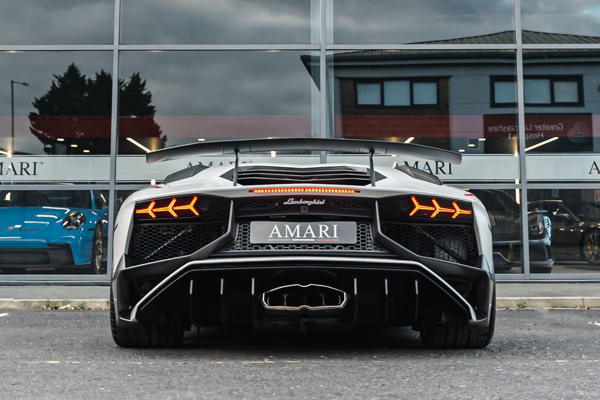 Lamborghini Aventador SV LP750-4