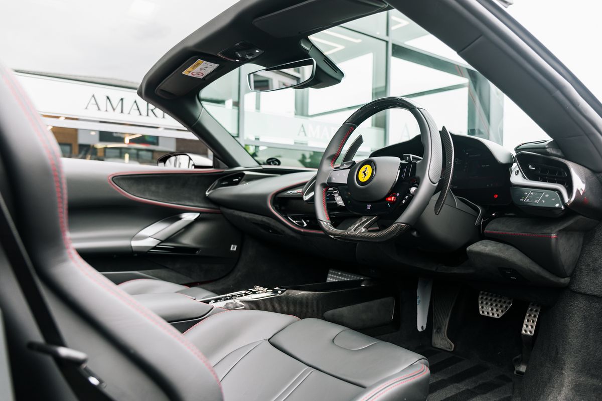 Ferrari SF90 Spider