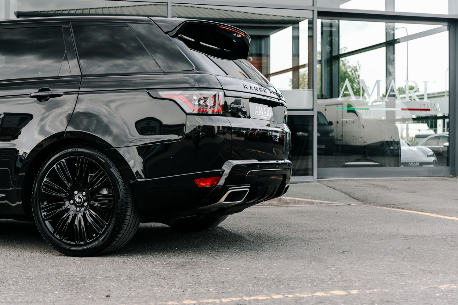 Land Rover Range Rover Sport D300 HSE Dynamic Black
