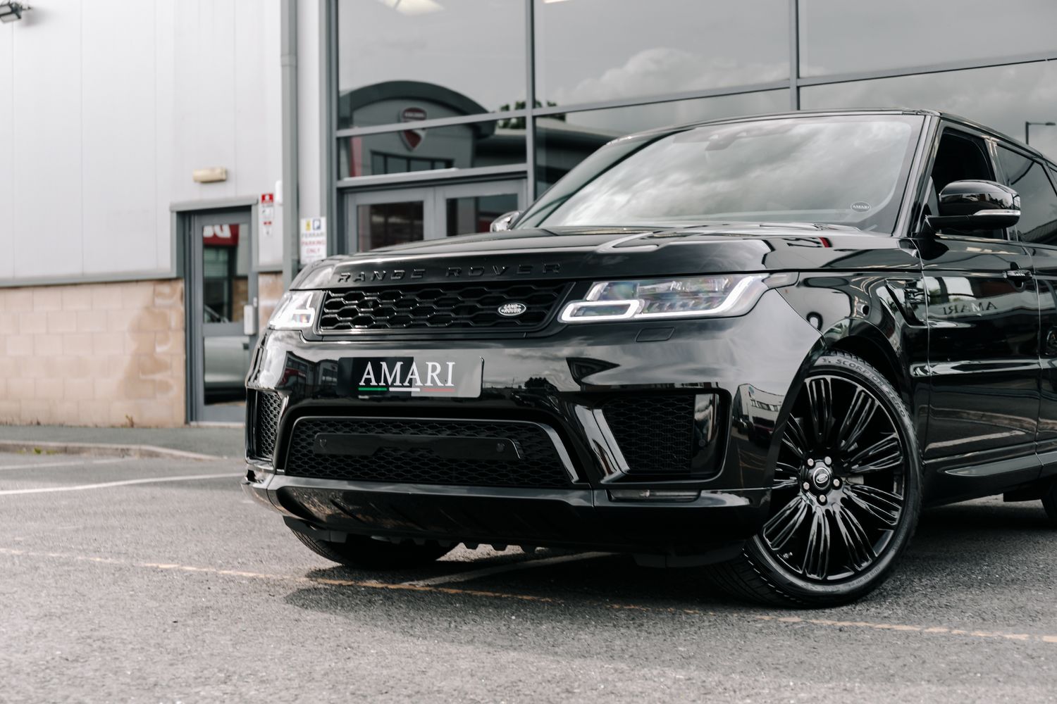 Land Rover Range Rover Sport D300 HSE Dynamic Black