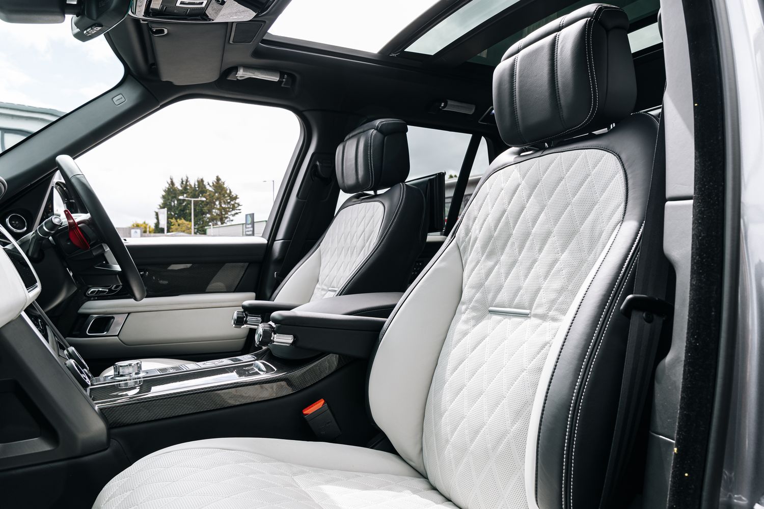 Land Rover Range Rover V8 SVAutobiography Dynamic V8 SVAutobiography Dynamic