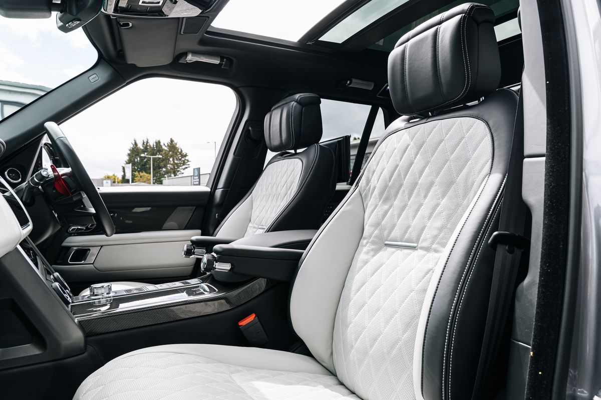 Land Rover Range Rover V8 SVAutobiography Dynamic V8 SVAutobiography Dynamic