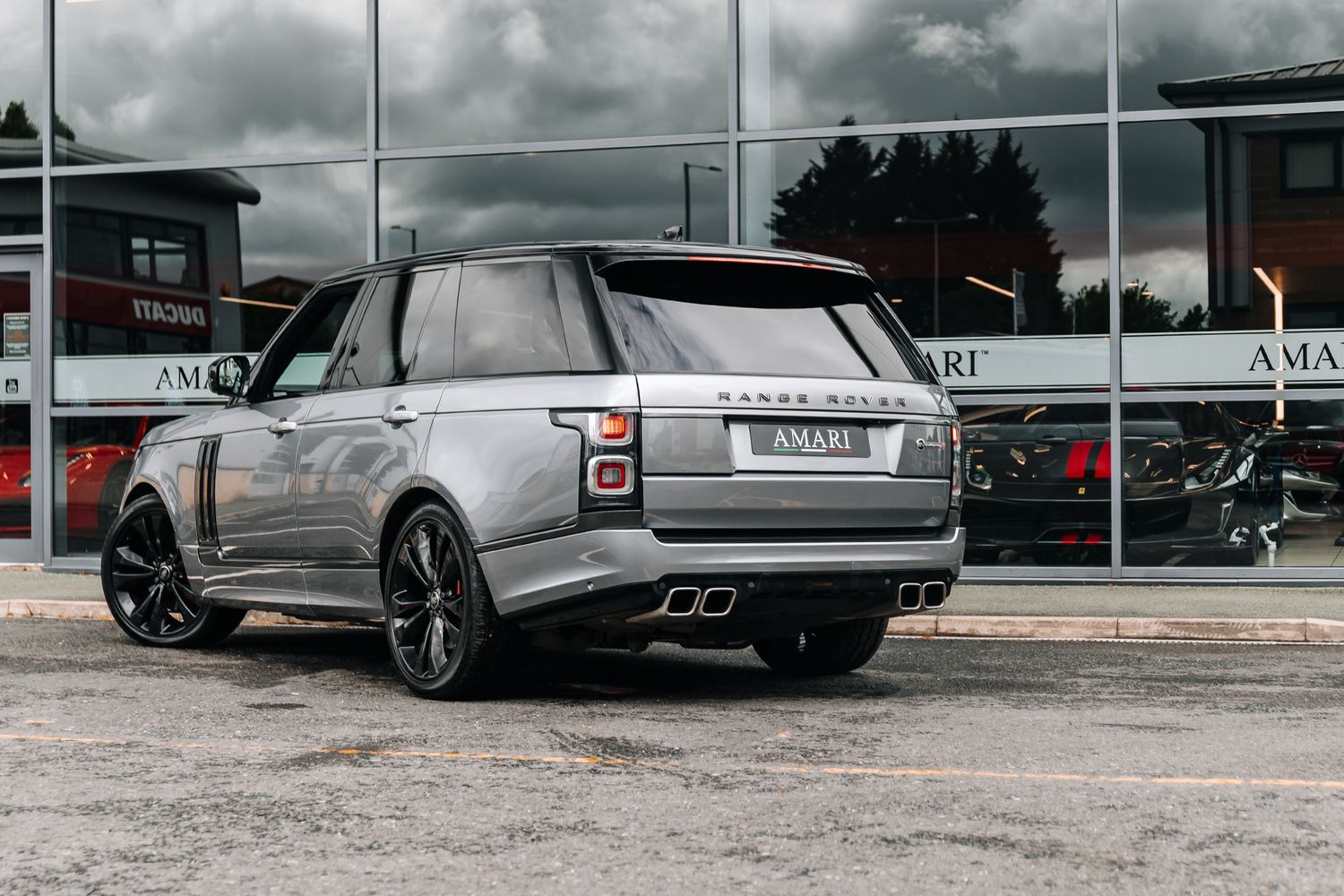 Land Rover Range Rover V8 SVAutobiography Dynamic V8 SVAutobiography Dynamic