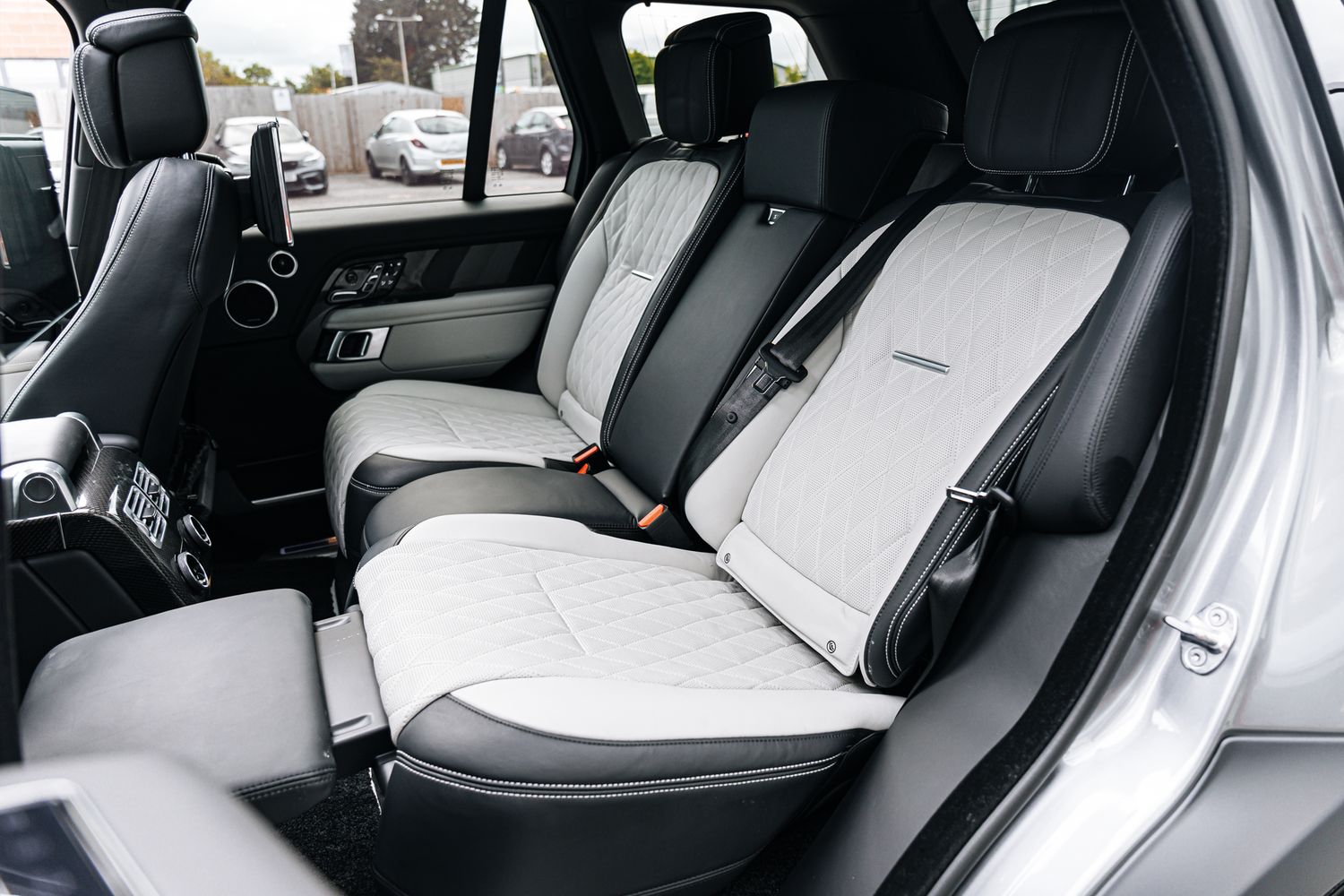 Land Rover Range Rover V8 SVAutobiography Dynamic V8 SVAutobiography Dynamic