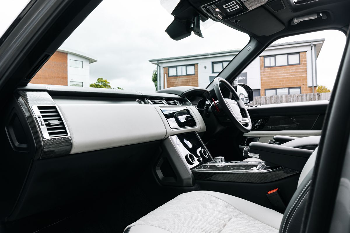 Land Rover Range Rover V8 SVAutobiography Dynamic V8 SVAutobiography Dynamic