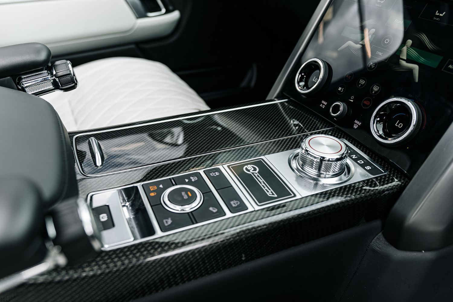 Land Rover Range Rover V8 SVAutobiography Dynamic V8 SVAutobiography Dynamic