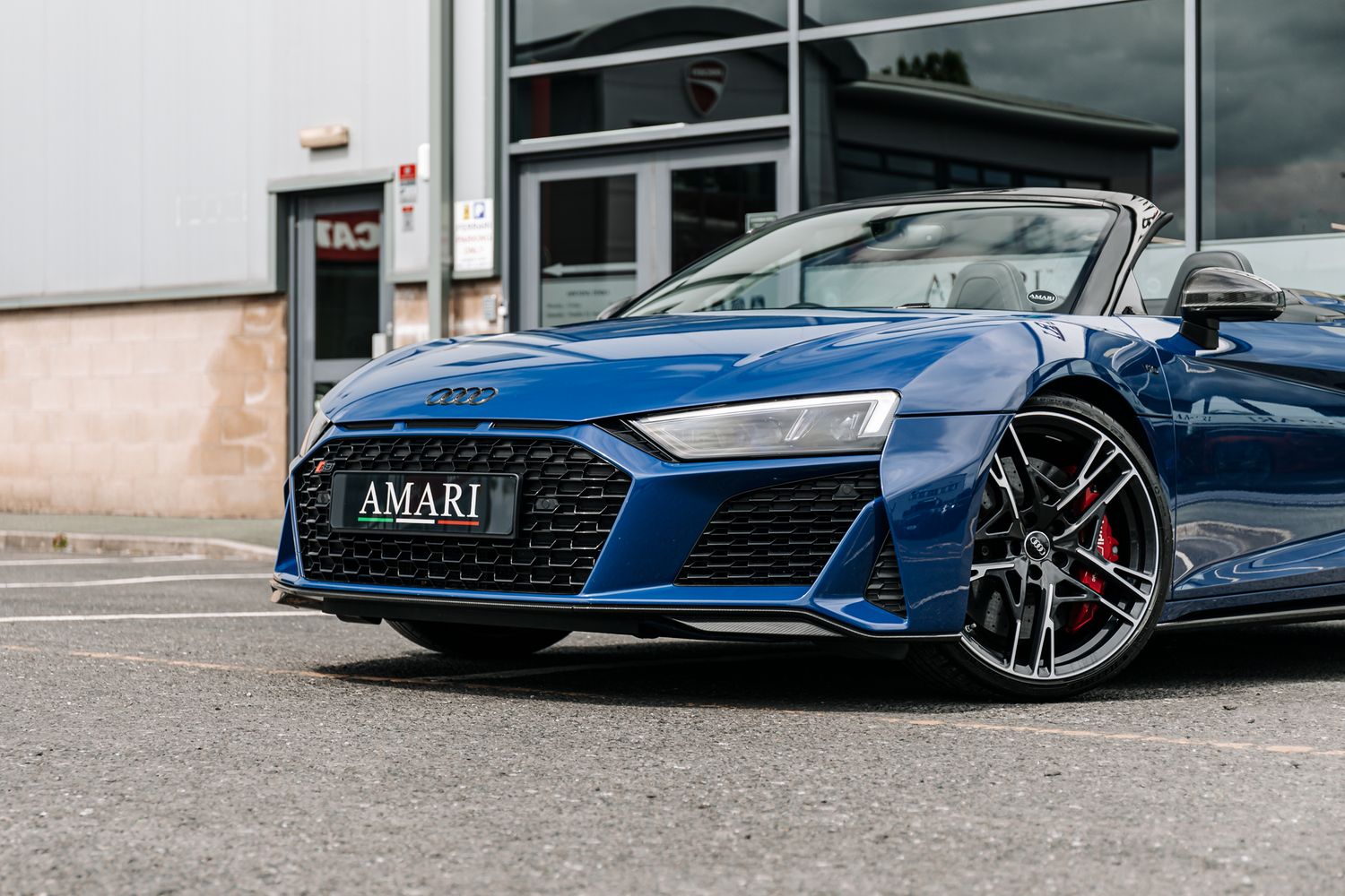 Audi R8 V10 Performance Carbon Black V10 Performance Carbon Black
