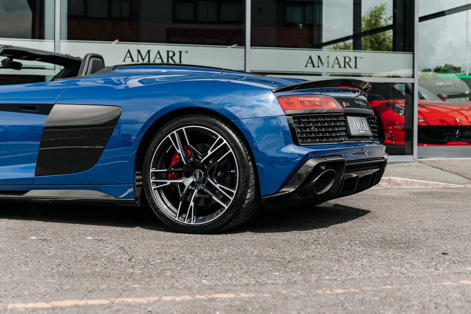 Audi R8 V10 Performance Carbon Black V10 Performance Carbon Black