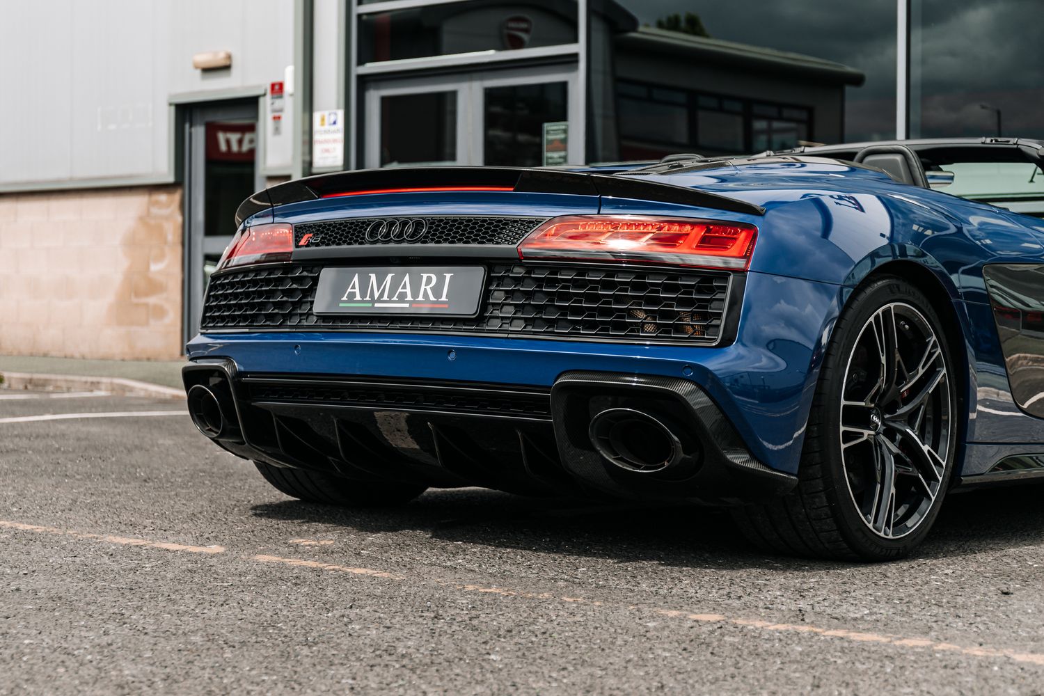 Audi R8 V10 Performance Carbon Black V10 Performance Carbon Black