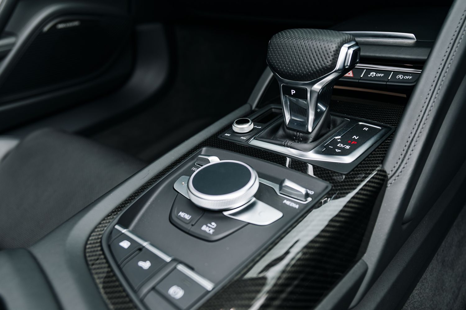 Audi R8 V10 Performance Carbon Black V10 Performance Carbon Black