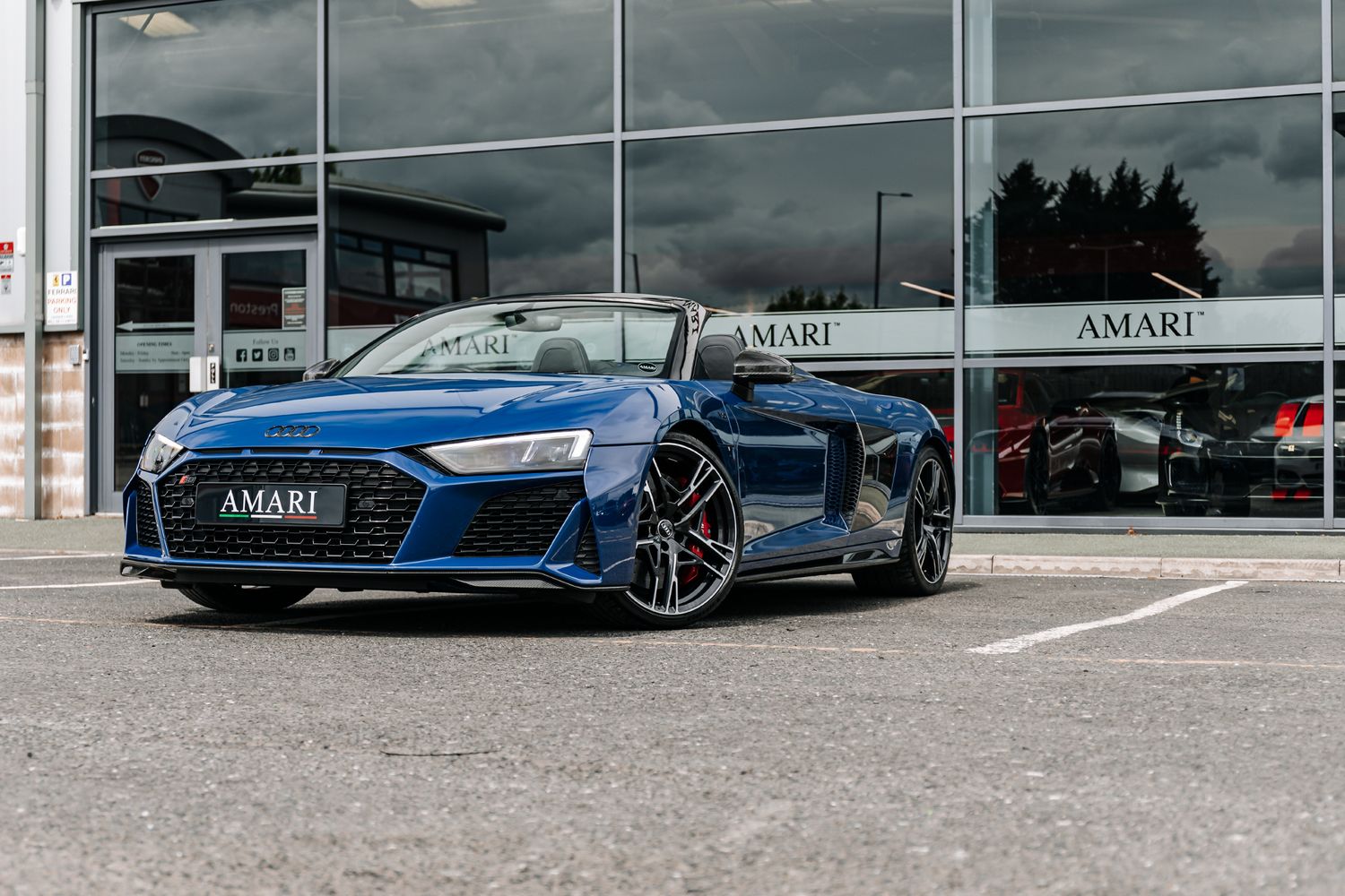 Audi R8 V10 Performance Carbon Black V10 Performance Carbon Black