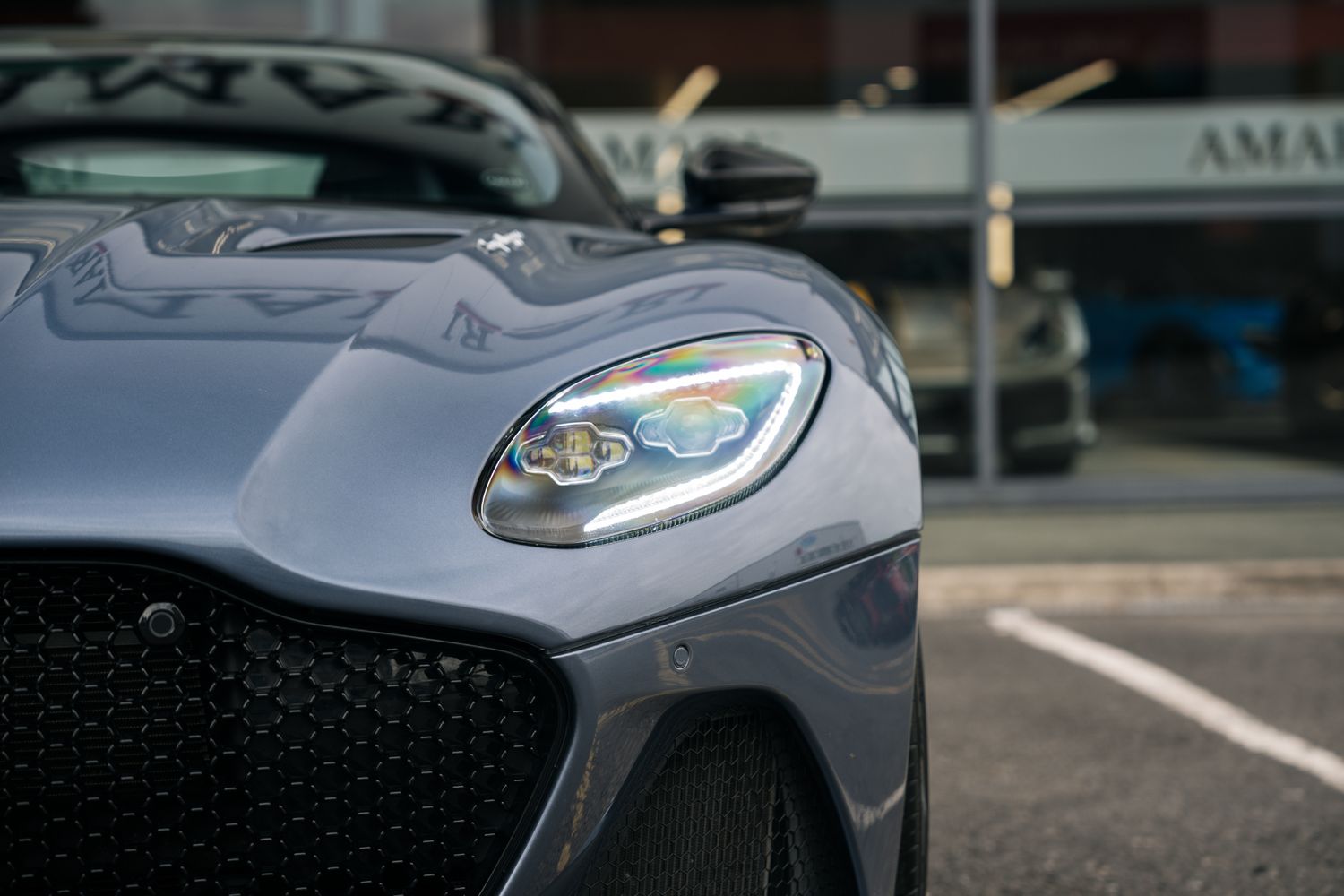 Aston Martin DBS Superleggera V12 Auto