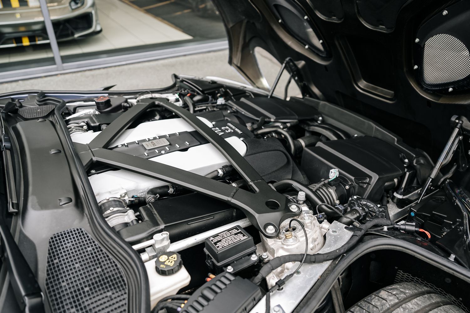 Aston Martin DBS Superleggera V12 Auto
