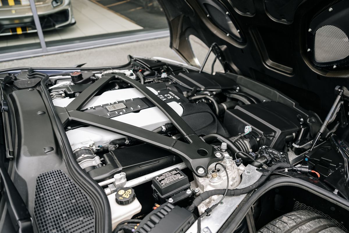 Aston Martin DBS Superleggera V12 Auto