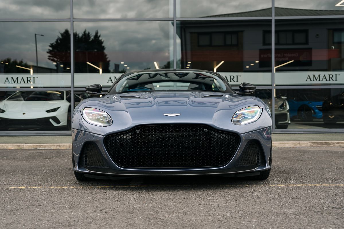Aston Martin DBS Superleggera V12 Auto