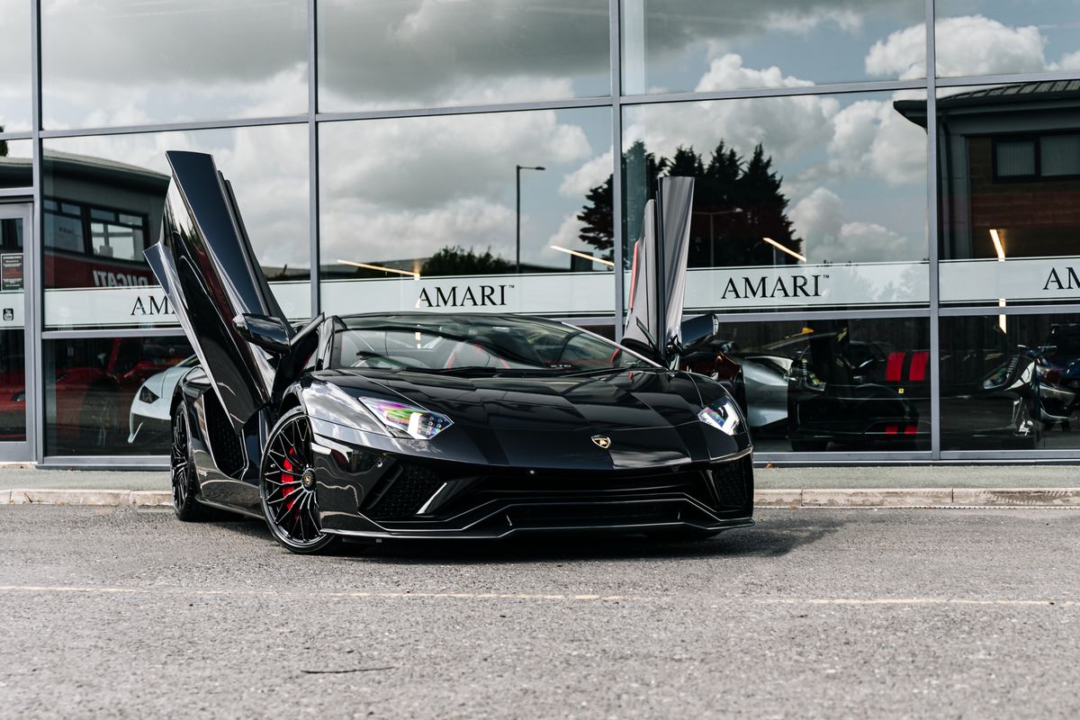 Lamborghini Aventador S Roadster LP 740-4 Aventador S LP 740-4