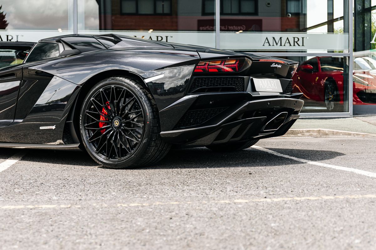 Lamborghini Aventador S Roadster LP 740-4 Aventador S LP 740-4