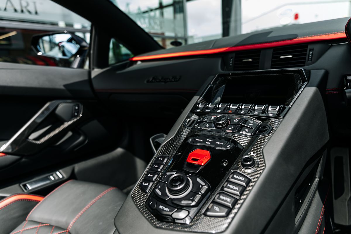 Lamborghini Aventador S Roadster LP 740-4 Aventador S LP 740-4