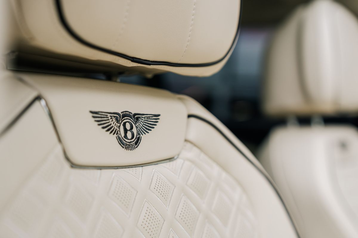 Bentley Flying Spur V8 4.0 Mulliner